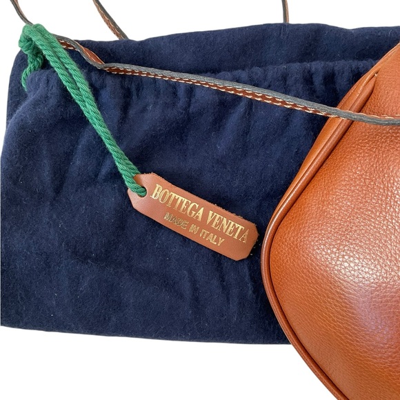 Bottega Veneta Vintage Leather Tassel Crossbody Bag - Picture 12 of 14